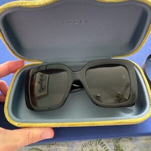 Gucci 53 mm Square Sunglasses- black